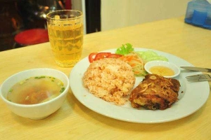 Quán Cơm Quán Phương Trang - Cơm Gà Xối Mỡ