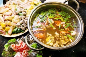 Quán Ăn Quán Điểm Đêm - Lẩu & Hải Sản