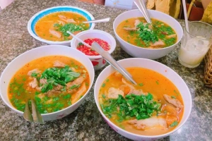 Quán Ăn Quán Hà - Bánh Canh & Hủ Tiếu Xương