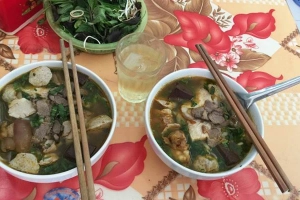 Quán Ăn Quán Huế - Bún Bò Huế & Lẩu Đuôi Bò