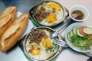 Quán Ăn Bánh Mì & Bánh Cuốn Liên