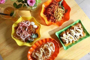 Quán Ngọc - Sinh Tố & Ăn Vặt