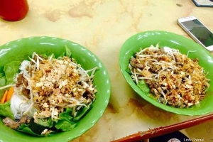 Quán Ăn Quán Hoa Phượng - Bún Bò Nam Bộ & Chè Huế