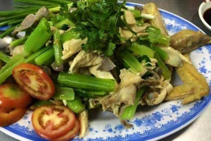 Quán Nhậu A Tứn Hội Quán