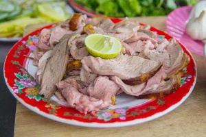 Quán Nhậu Bê Thui Cây Bàng