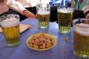 Quán Nhậu Bia Hơi Đồng Đội - Chùa Láng