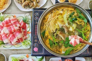 Quán Nhậu Lót Te - Ốc, Sườn Cây Nướng & Lẩu Thái