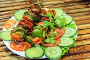 Quán Nhậu Ớt Xanh Quán - Lẩu & Nướng