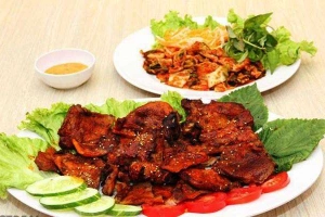 Quán Nhậu Quán Heo Vàng - Đặc Sản Heo Tộc