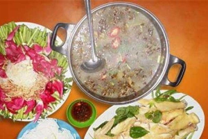 Quán Nhậu Quán Thùy Trang - Đặc Sản Gà Lá Giang