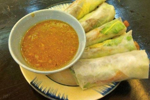 Quán Nhỏ - Trà Đào & Ăn Vặt