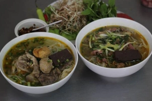 Quán Ăn Quán Phú - Bún Bò