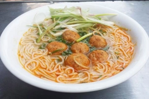Quán Ăn Quán Phương - Bún Riêu & Mì Quảng