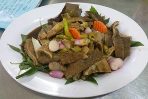 Quán Ăn Quán Sinh - Phá Lấu & Lẩu Bò