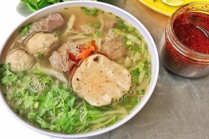 Quán Ăn Quán Tư Béo - Bún Bò Huế & Bún Riêu Nam Bộ