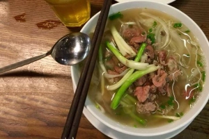 Quán Tùng - Phở Lý Quốc Sư
