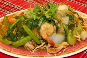 Quán Ăn Quán Việt Hoa - Hủ Tiếu Xào, Mì Xào Giòn & Cơm Gà