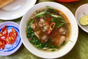 Quang Dũng - Bánh Mì Bò Sốt Vang
