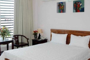 Quang Hotel - Nguyễn Văn Thủ