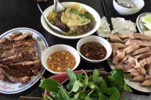 Quán Ăn Quang Hưng - Vịt Cỏ Vân Đình