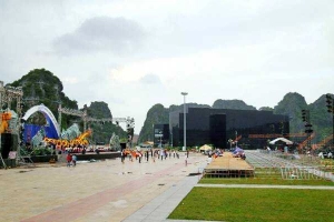 Quảng Trường 30/10