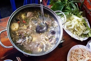 Quê Hương - Cơm & Lẩu Bình Dân