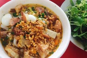 Quán Ăn Quê Xưa - Mì Quảng & Bún Chả Cá