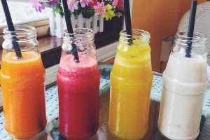 Queen Bee Coffee House