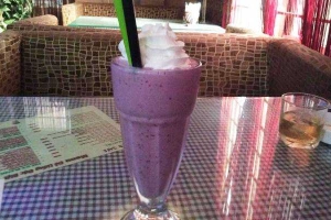 Queen Cafe - Thị Trấn Trạm Trôi