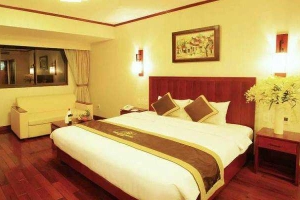 Quốc Hoa Hotel - Bát Đàn