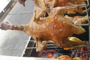 Quán Ăn Quốc Lâm - Vịt Nướng Lá Mắc Mật & Gà Nướng Muối Ớt