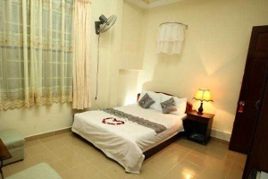 Quý Lộc Hotel - Định Bộ Lĩnh