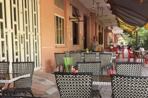 Quán Ăn Quyên - Bún Chả Cá, Cafe & Cơm Văn Phòng