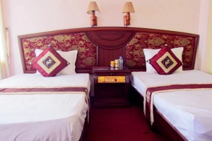 Quyền Quý Hotel