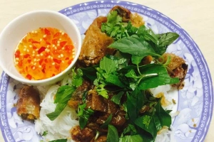 Quỳnh Hương - Bánh Cuốn Nóng