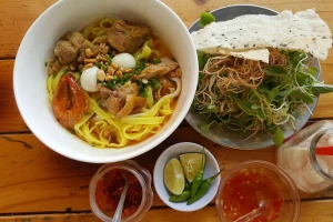Quán Ăn Rất Quảng Quán - Mì Quảng