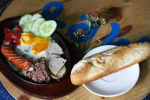Raw Cafe - Food & Drinks