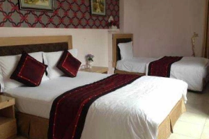 Red II Hotel - Thụy Khuê