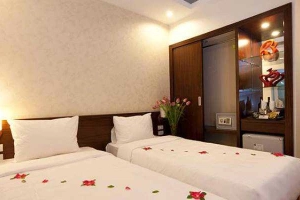 Rising Dragon Hotel - Hàng Bè