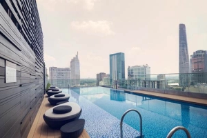 Rooftop Pool Bar - Liberty Central Saigon City Point -  Pasteur
