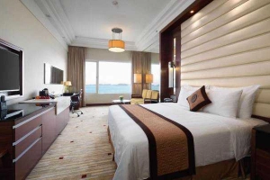 Royal Halong Hotel