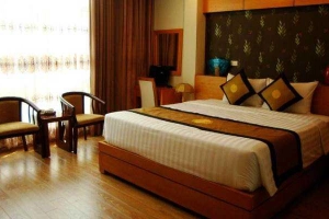 Royal Hotel - Hàng Tre