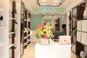 Sablanca - Cách Mạng Tháng 8