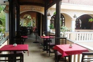 Sài Gòn Xưa Cafe - Độc Lập