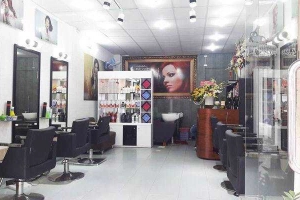 Salon Đức Cường - Bàn Cờ