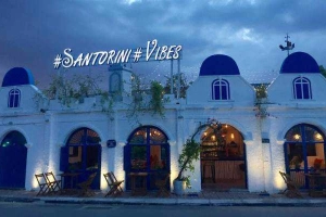 Santorini Vibes Cafe
