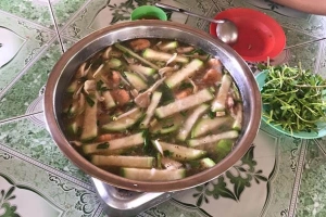 Sáu Quẻn - Quán Ăn Bờ Hồ