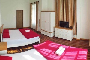Serena Villa - Homestay & Coffee
