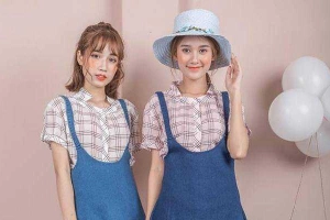 Gals & Cats - Nguyễn Xí