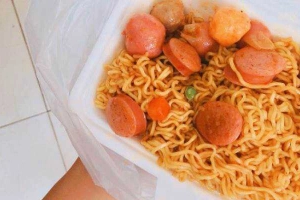 Shop online Mr Vịt Đẹp Trai - Mì Trộn Online